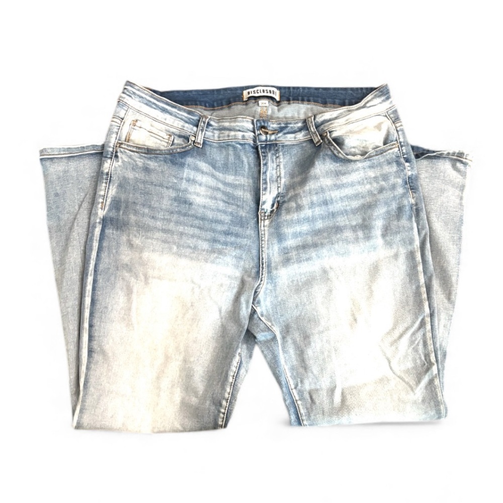 Disclosure Light Blue Relaxed Jeans- See pics for true color. - Picture 8 of 10
